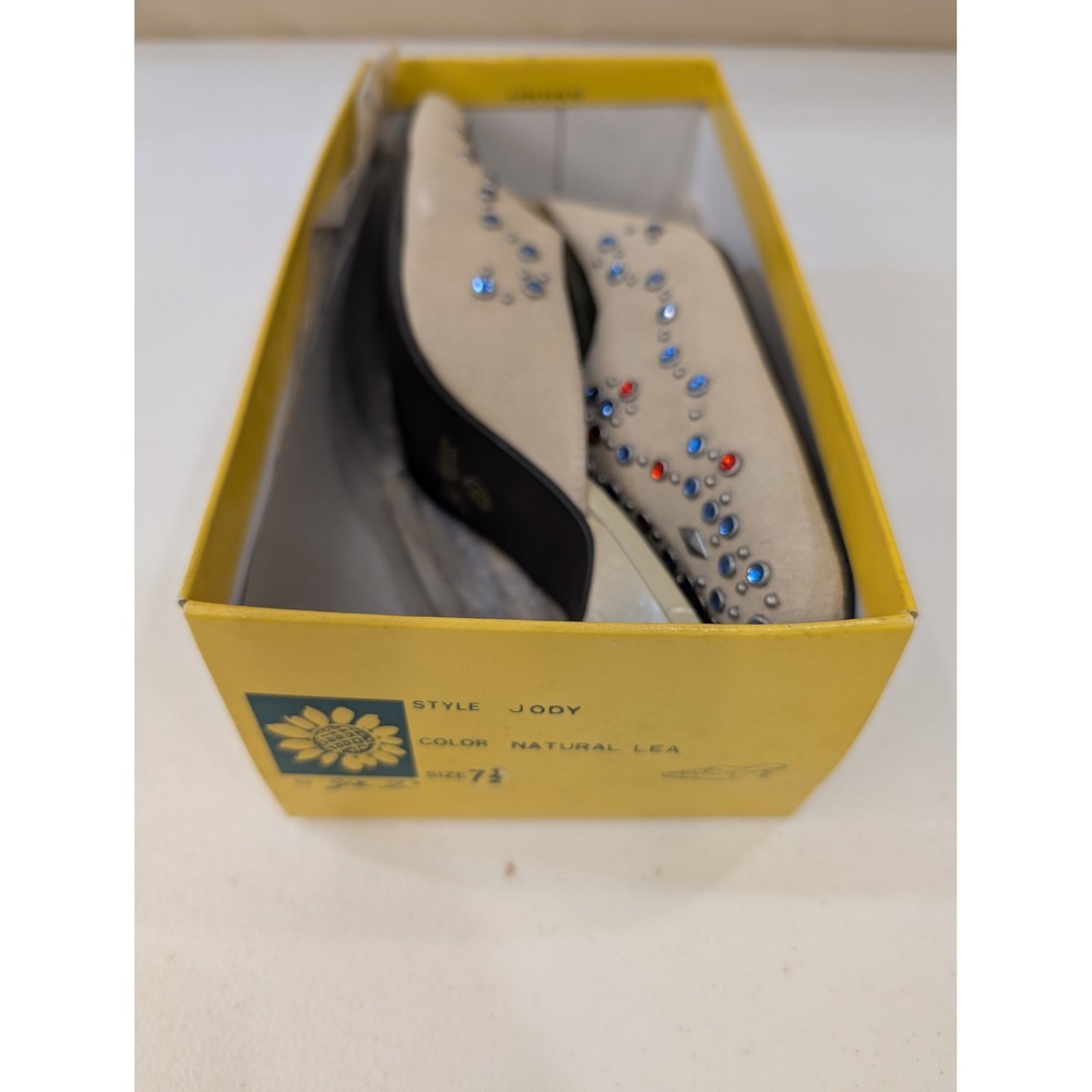 Yellow Box Jody Embellished Rhinestone Square Toe Beige Heel Mules Size 7.5 - Picture 8 of 9
